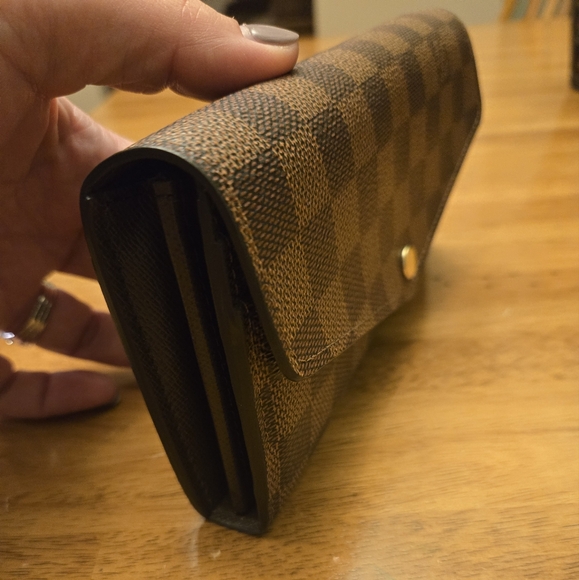 Louis Vuitton Sarah Wallet - Picture 2 of 5